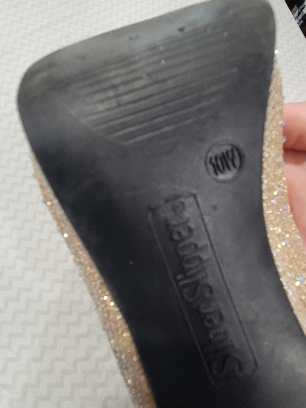 Women's Glitter Round-Toe Pumps in Champagne - Picture 11 of 14